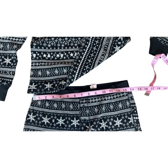 Victoria's Secret Holiday Pajama‎ Set Size Small - Picture 9 of 9